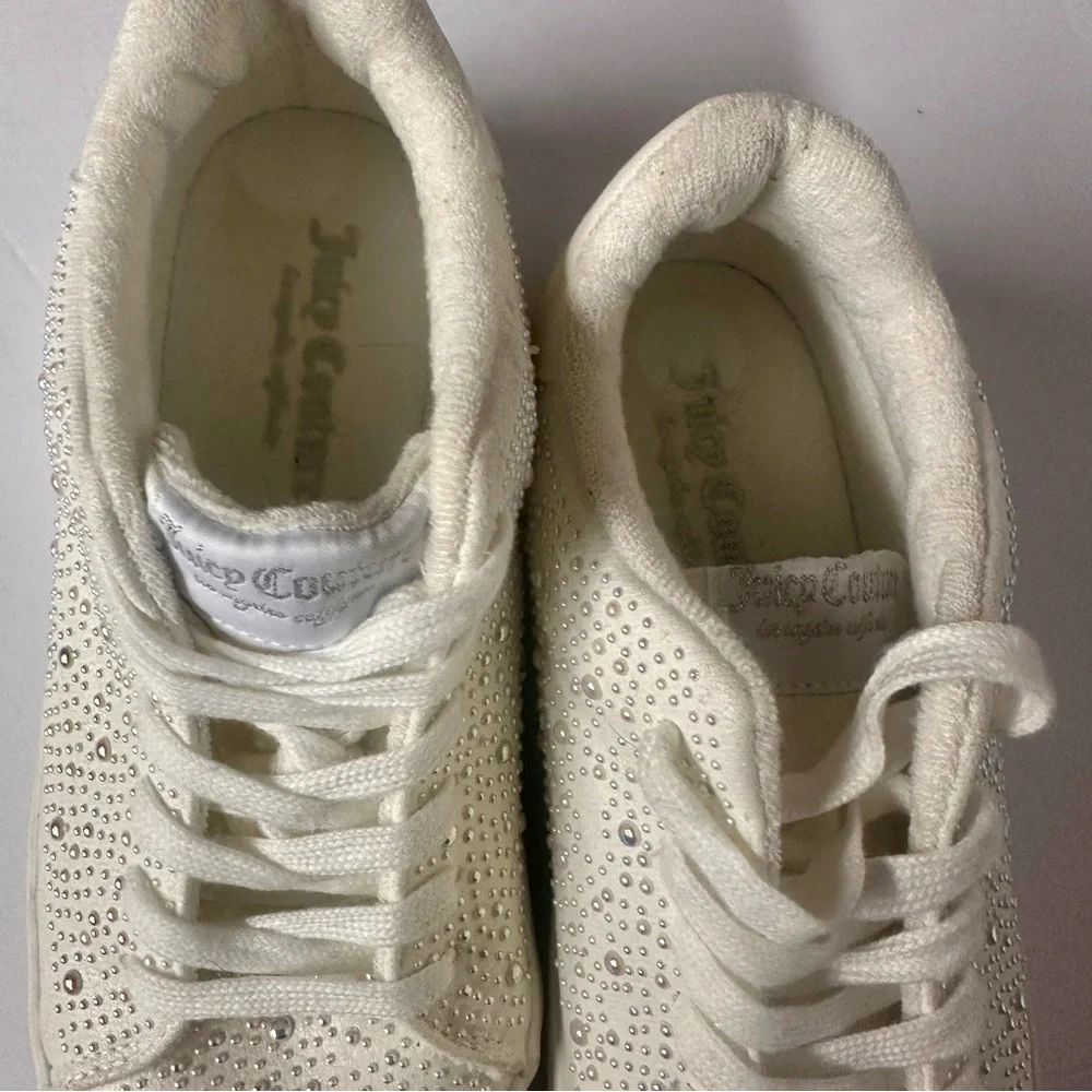 Juicy Couture White Sneakers Classic Low-Top Design size‎ 9.5
